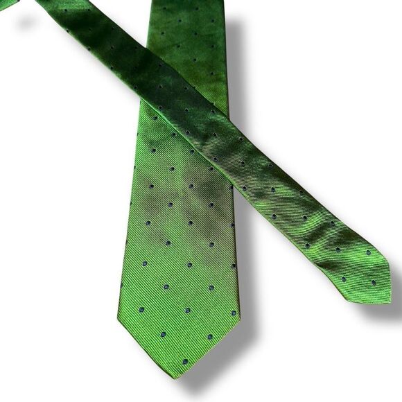 Brooks Brothers Green Polka Dot Handmade in USA 100% Silk Neck Tie - Picture 1 of 5